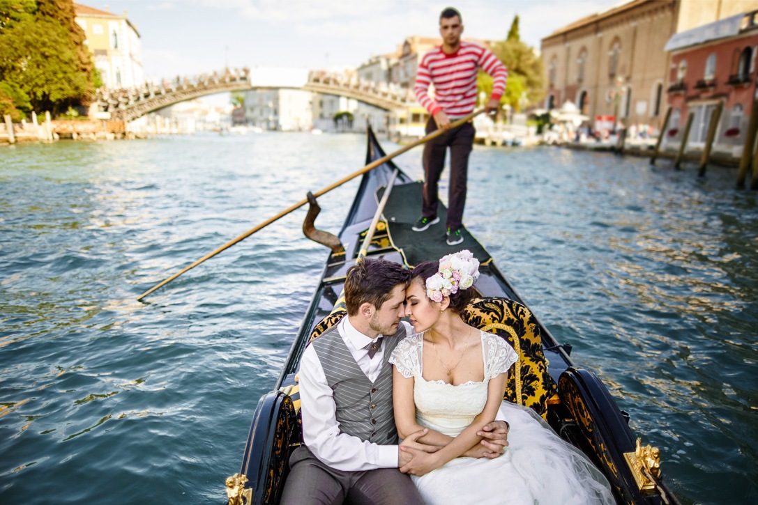 Couple Boating on Wedding Photo Retouching after