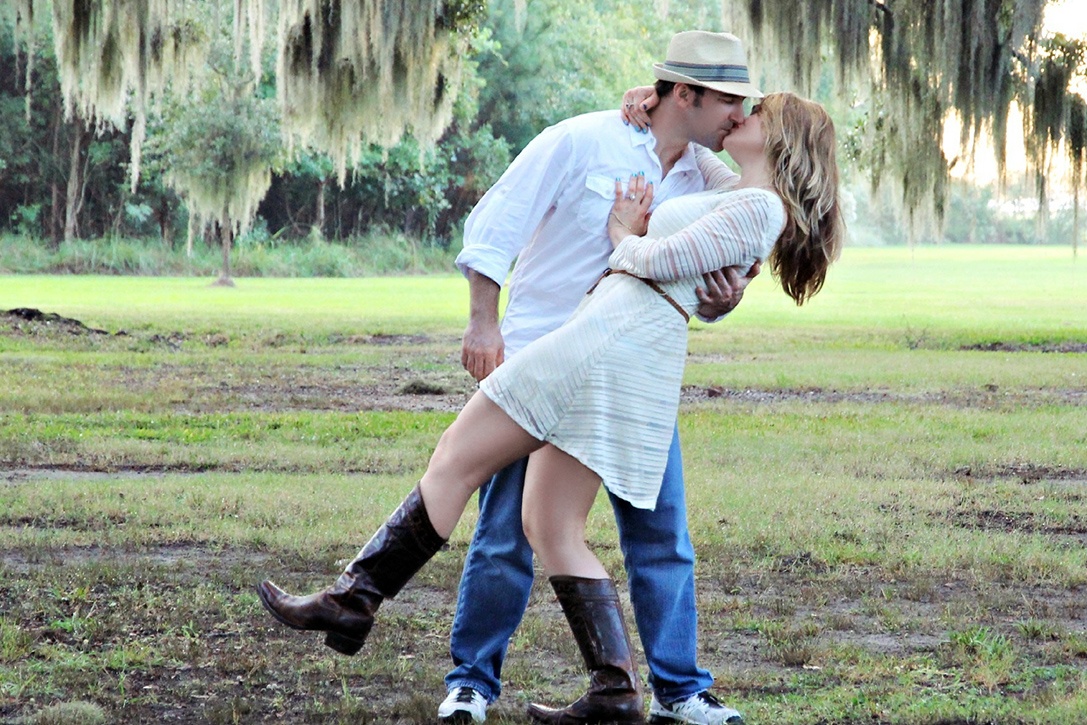 Couple Kissing on Wedding Photo Retouching After