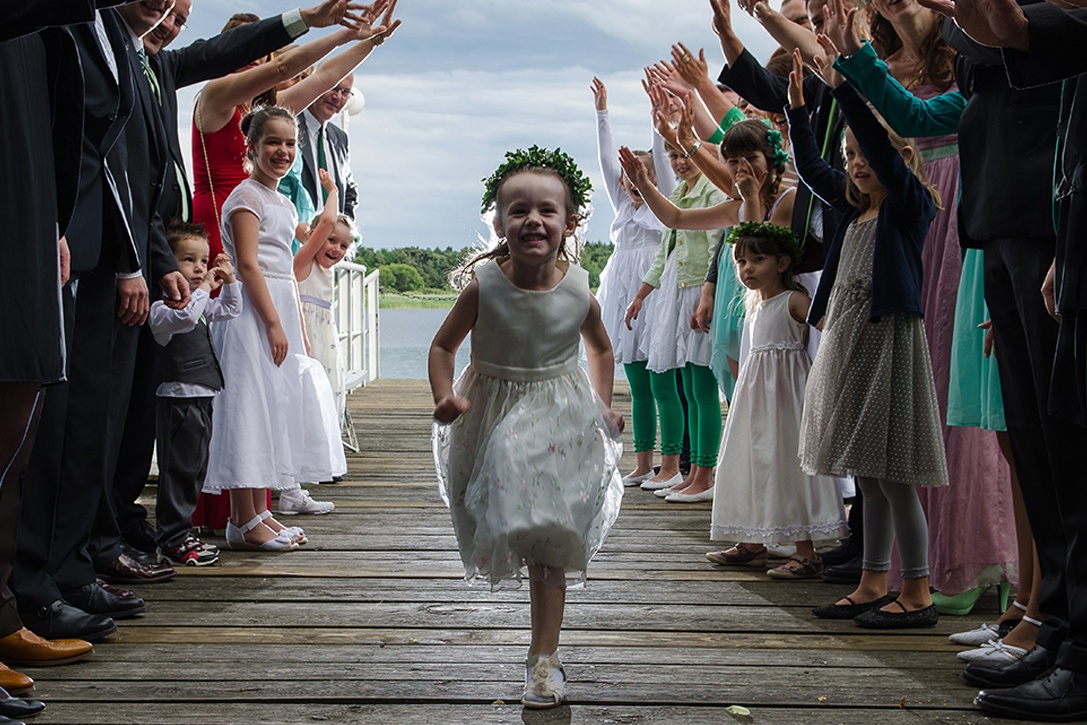 Cute Girl on Wedding Photo retouching 4 before