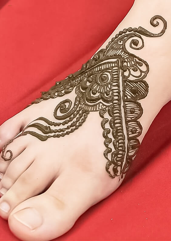 Beautiful foot mehndi design