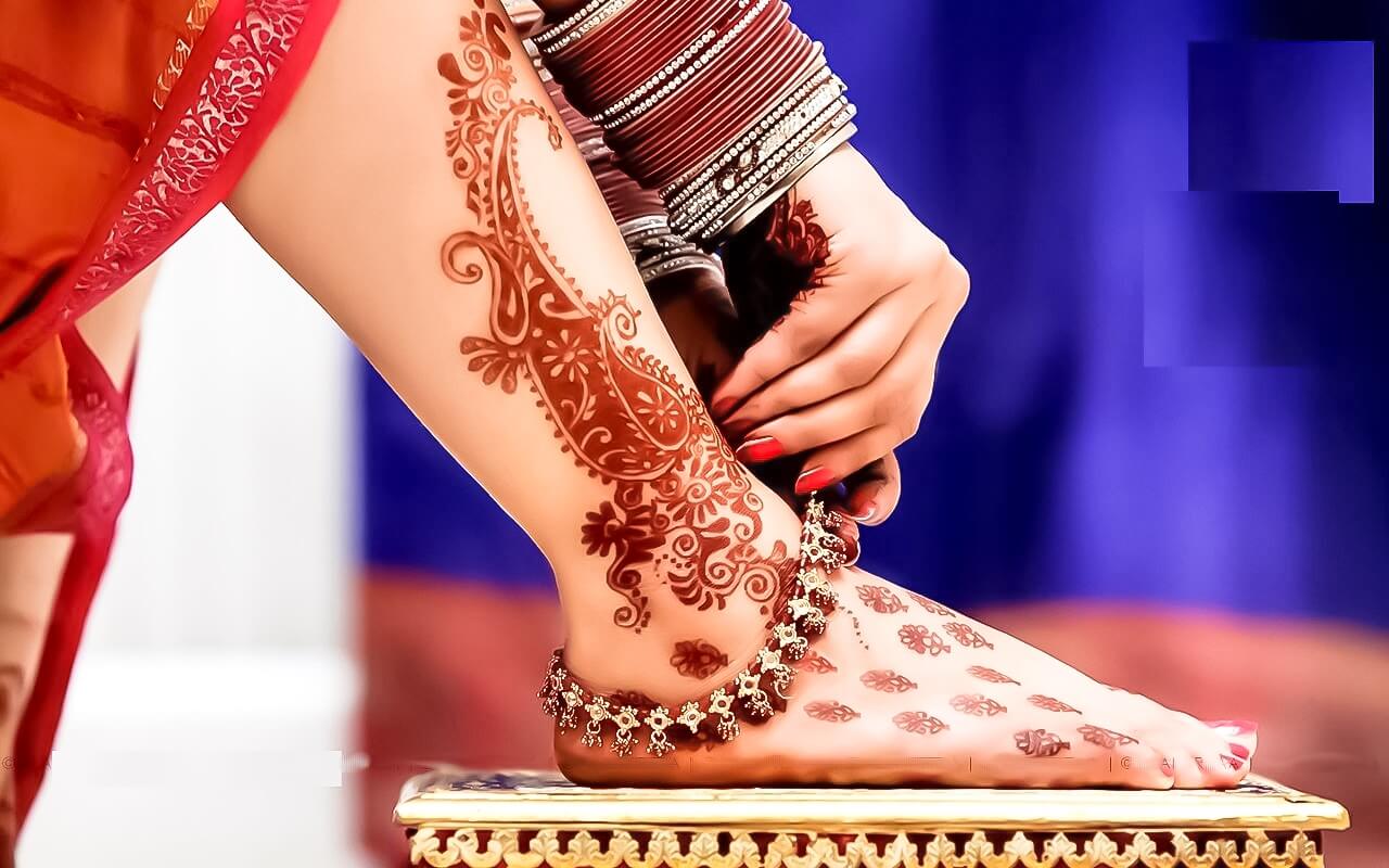 Beautiful Mehndi designs foot mehndi design