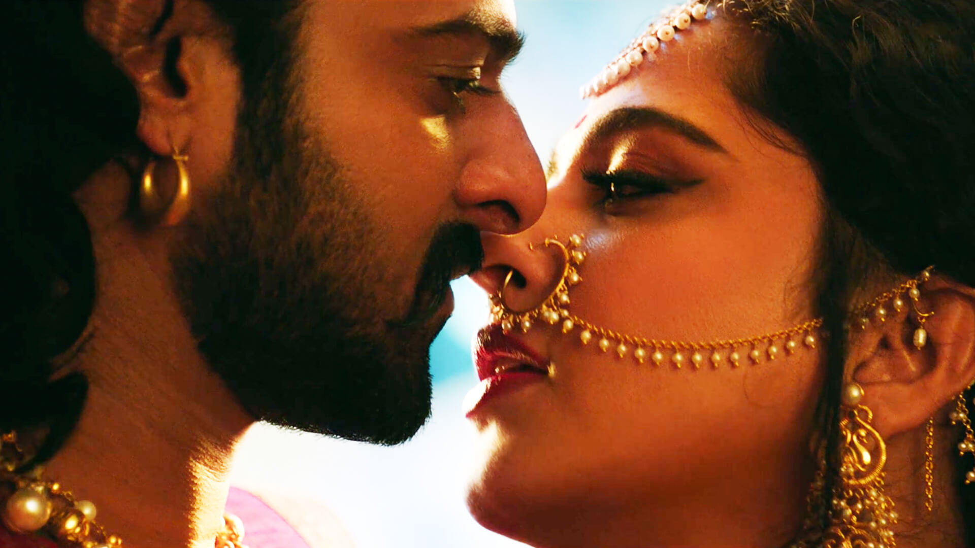 Watch: This video of Kattappa romancing Sivagami will leave you stumped!