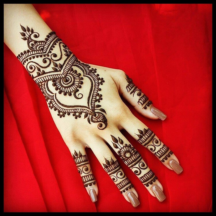 Latest Arabic Mehandi Designs (मेहंदी डिजाइन)